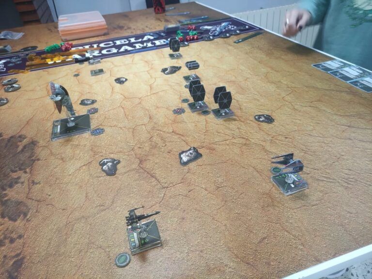 Partidas de X-Wing en Pucela Wargames